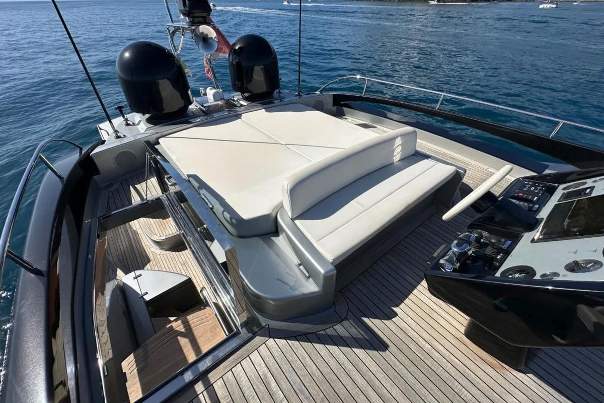 2018 Riva 87 