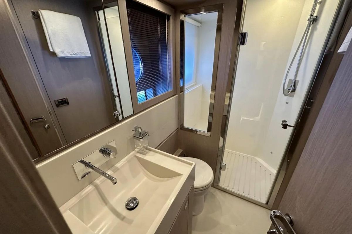 2018 Riva 87 