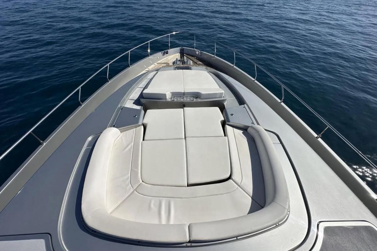 2018 Riva 87 