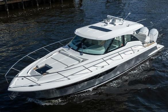 2022 Tiara Sport 43 