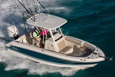 Boston Whaler 230 Outrage