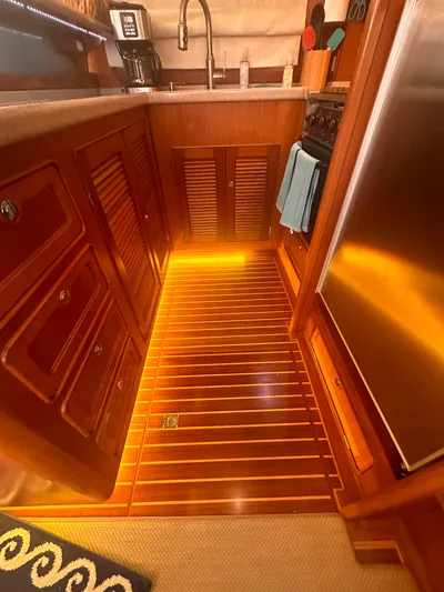 Andiamo Yacht Photos Pics 