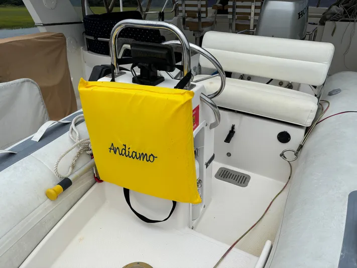 Andiamo Yacht Photos Pics 