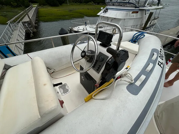 Andiamo Yacht Photos Pics 