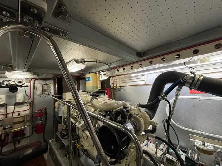 Andiamo Yacht Photos Pics 