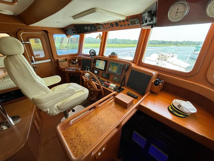 Andiamo Yacht Photos Pics 