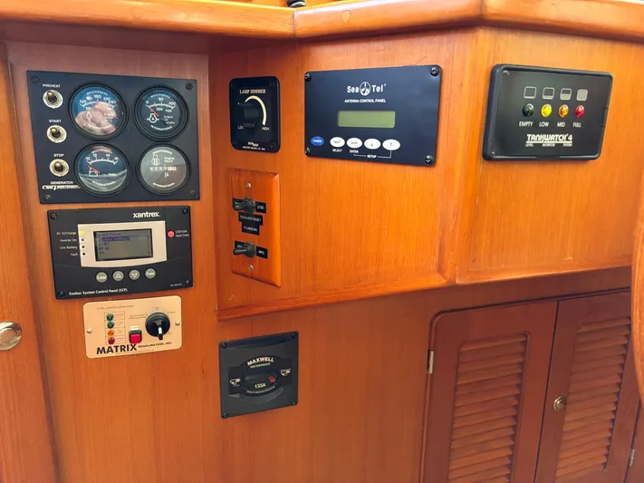 Andiamo Yacht Photos Pics 