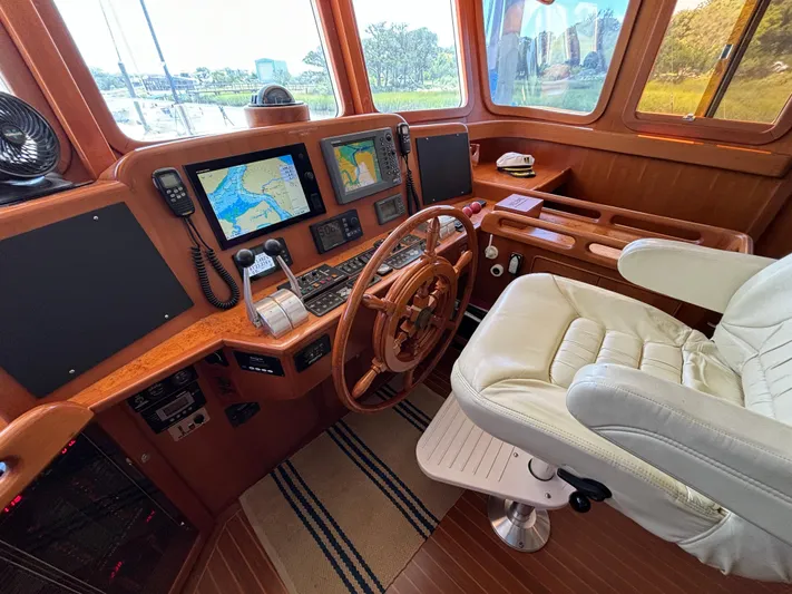 Andiamo Yacht Photos Pics 