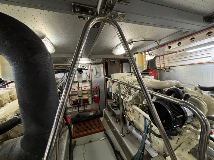 Andiamo Yacht Photos Pics 