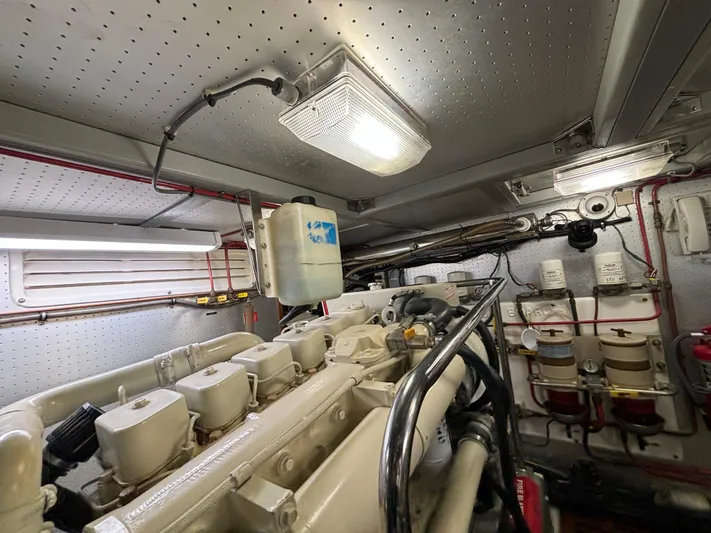 Andiamo Yacht Photos Pics 