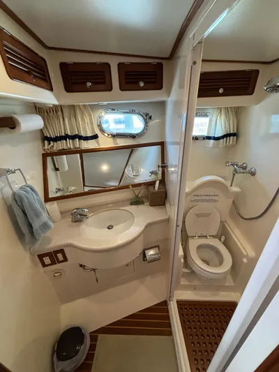 Andiamo Yacht Photos Pics 