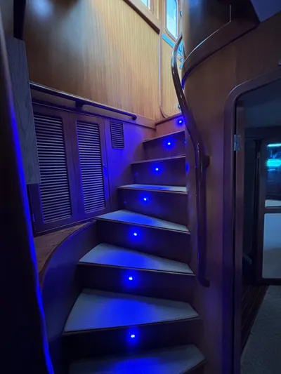 Andiamo Yacht Photos Pics 