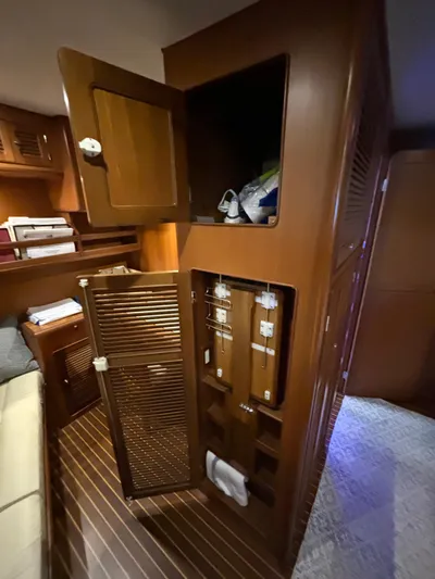 Andiamo Yacht Photos Pics 