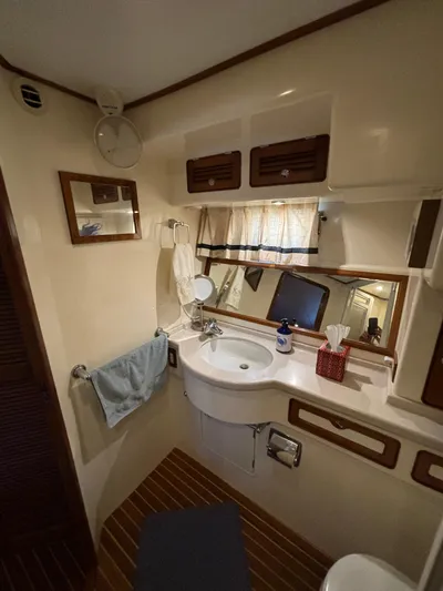 Andiamo Yacht Photos Pics 