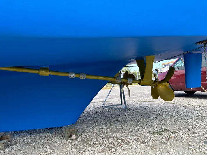 Andiamo Yacht Photos Pics 