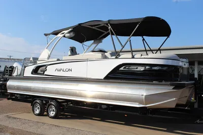 Avalon Excalibur LTD Quad Lounge 25 FT