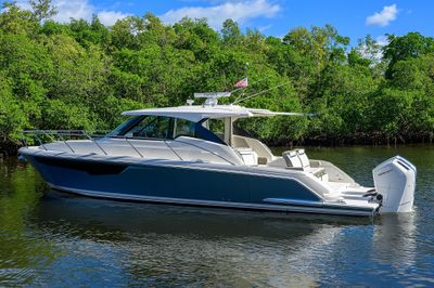 Yacht