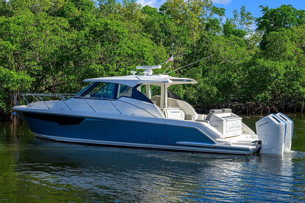 2022 Tiara Yachts 43 