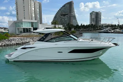 Sea Ray 320 Sundancer