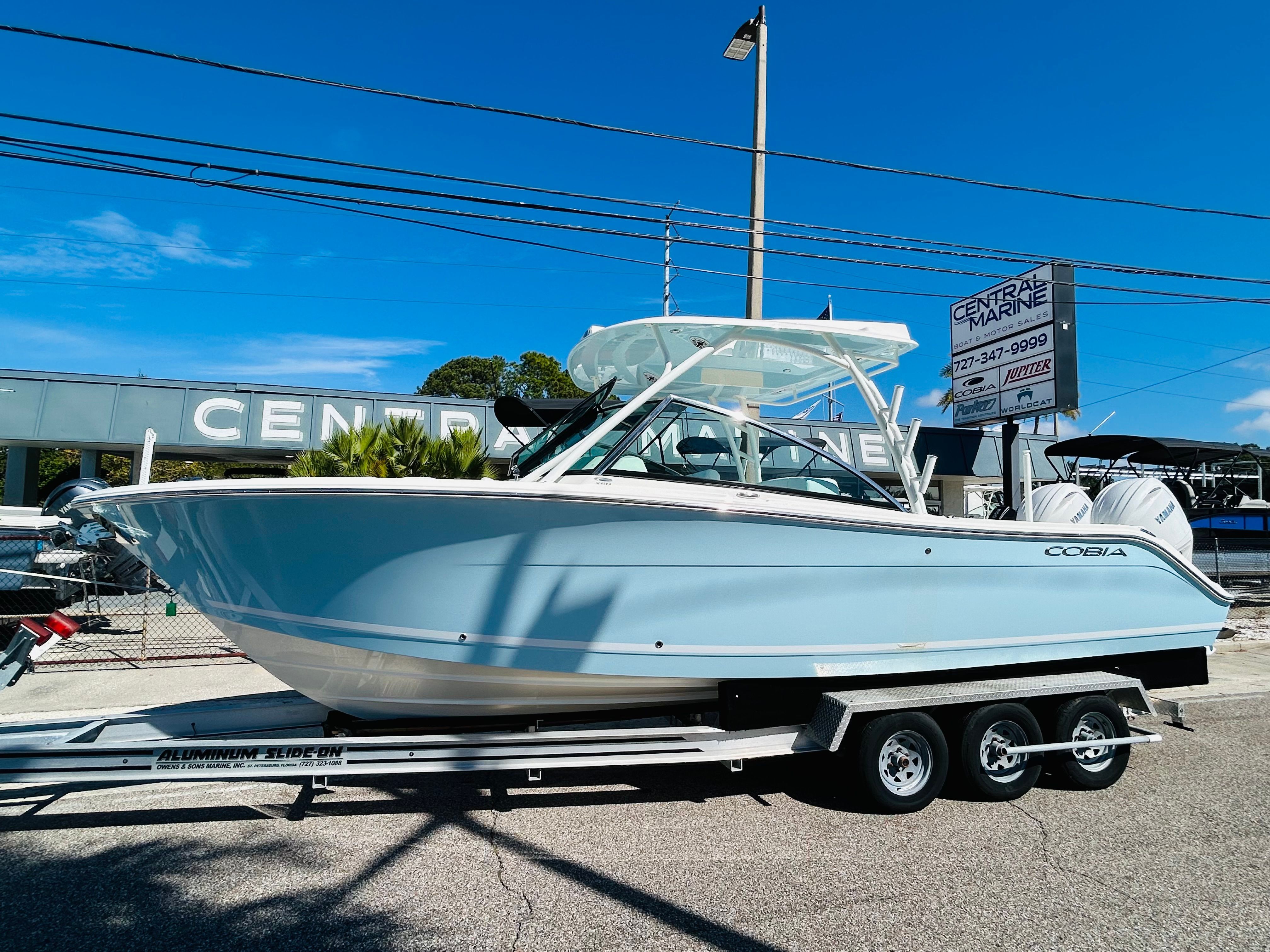 Cobia 280 Dual Console