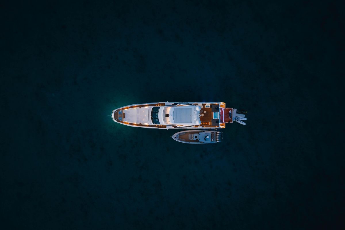 2023 Azimut 102 