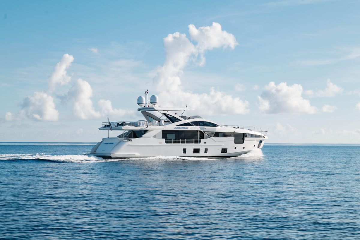 2023 Azimut 102 