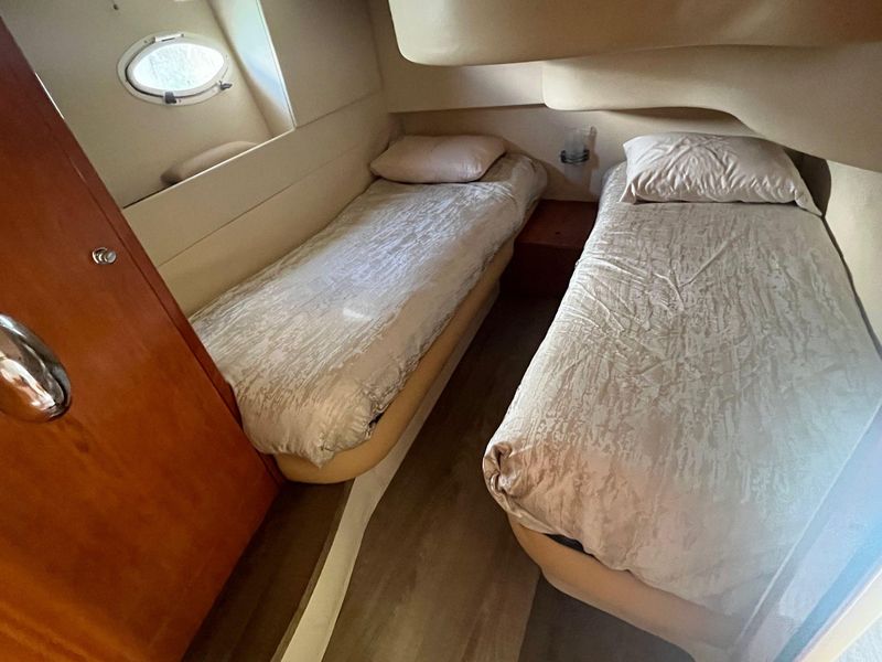 2004 Azimut 39