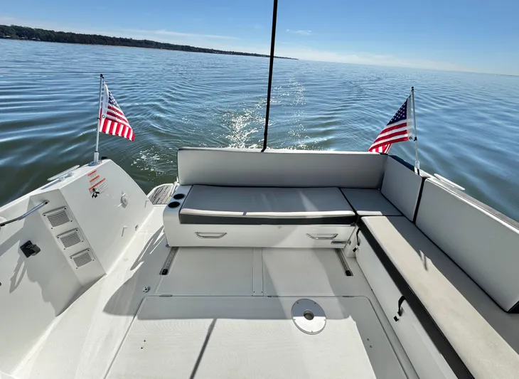 Roamin' Holiday Yacht Photos Pics 