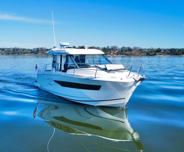 Roamin' Holiday Yacht Photos Pics 