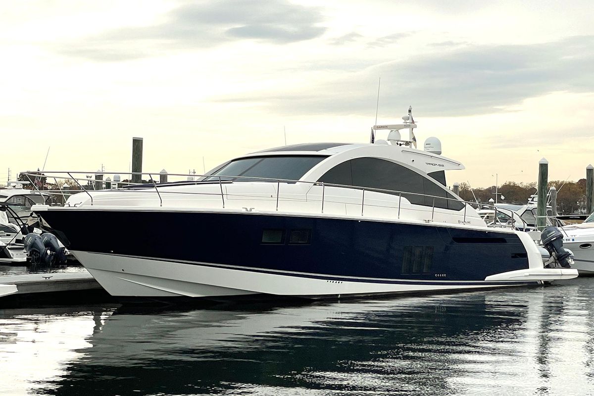 2016 Fairline 62 