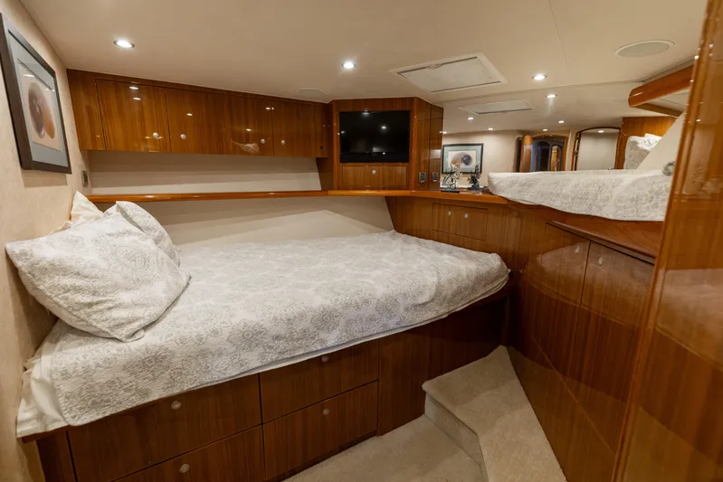 Barefoot Drive Yacht Photos Pics 2008 Viking 64 Enclose Bridge- VIP Stateroom