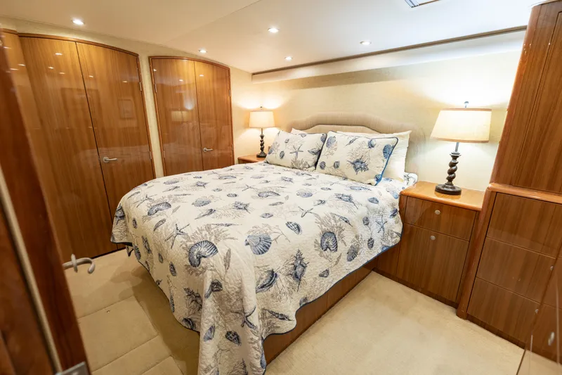 Barefoot Drive Yacht Photos Pics 2008 Viking 64 Enclose Bridge- Master Stateroom