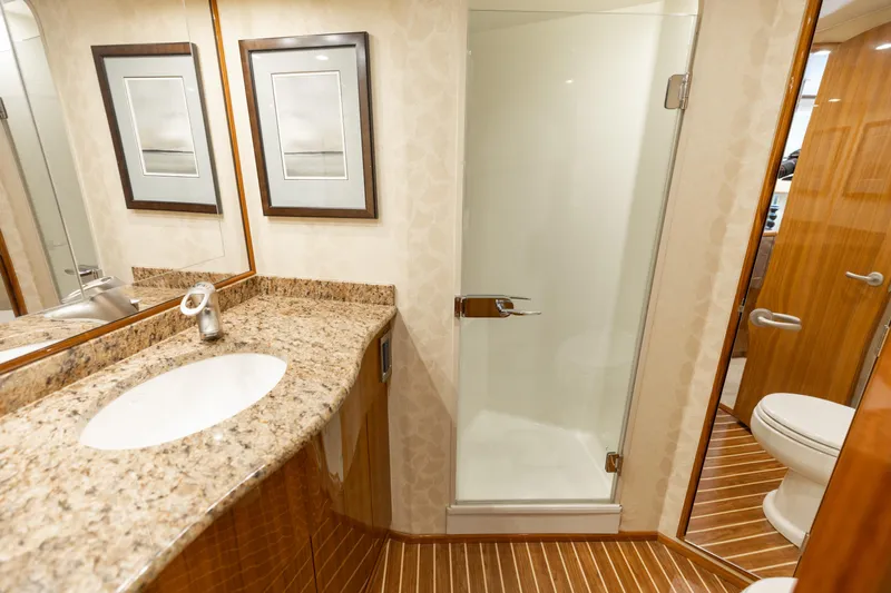 Barefoot Drive Yacht Photos Pics 2008 Viking 64 Enclose Bridge- Master Head