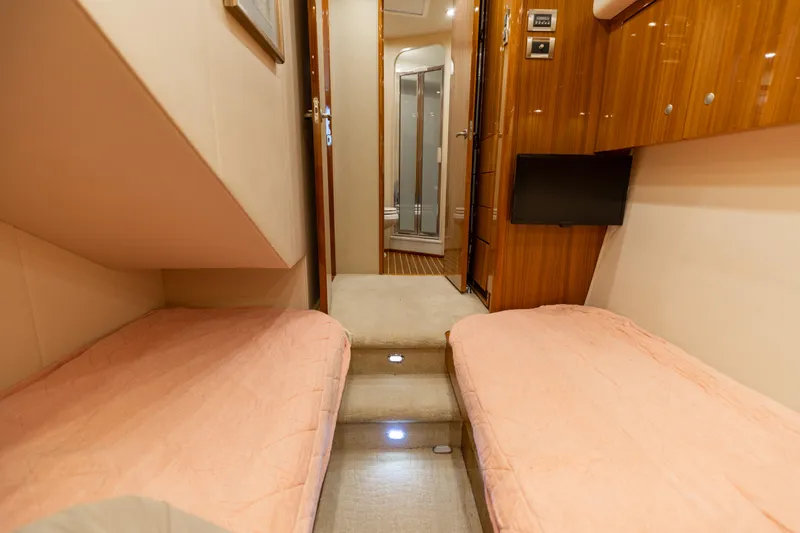 Barefoot Drive Yacht Photos Pics 2008 Viking 64 Enclose Bridge- Guest Stateroom