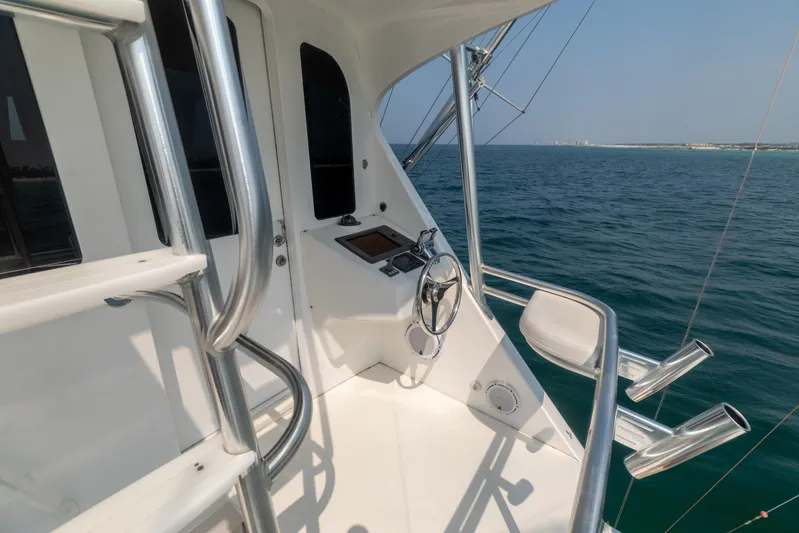 Barefoot Drive Yacht Photos Pics 2008 Viking 64 Enclose Bridge- Mezzanine Helm