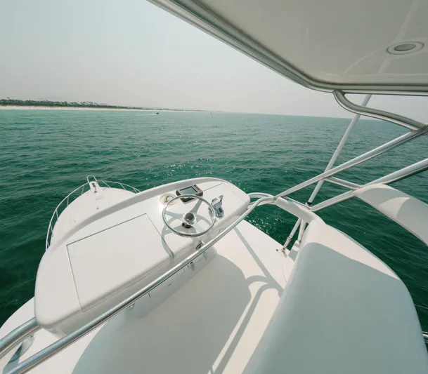 Barefoot Drive Yacht Photos Pics 2008 Viking 64 Enclose Bridge- Flybridge