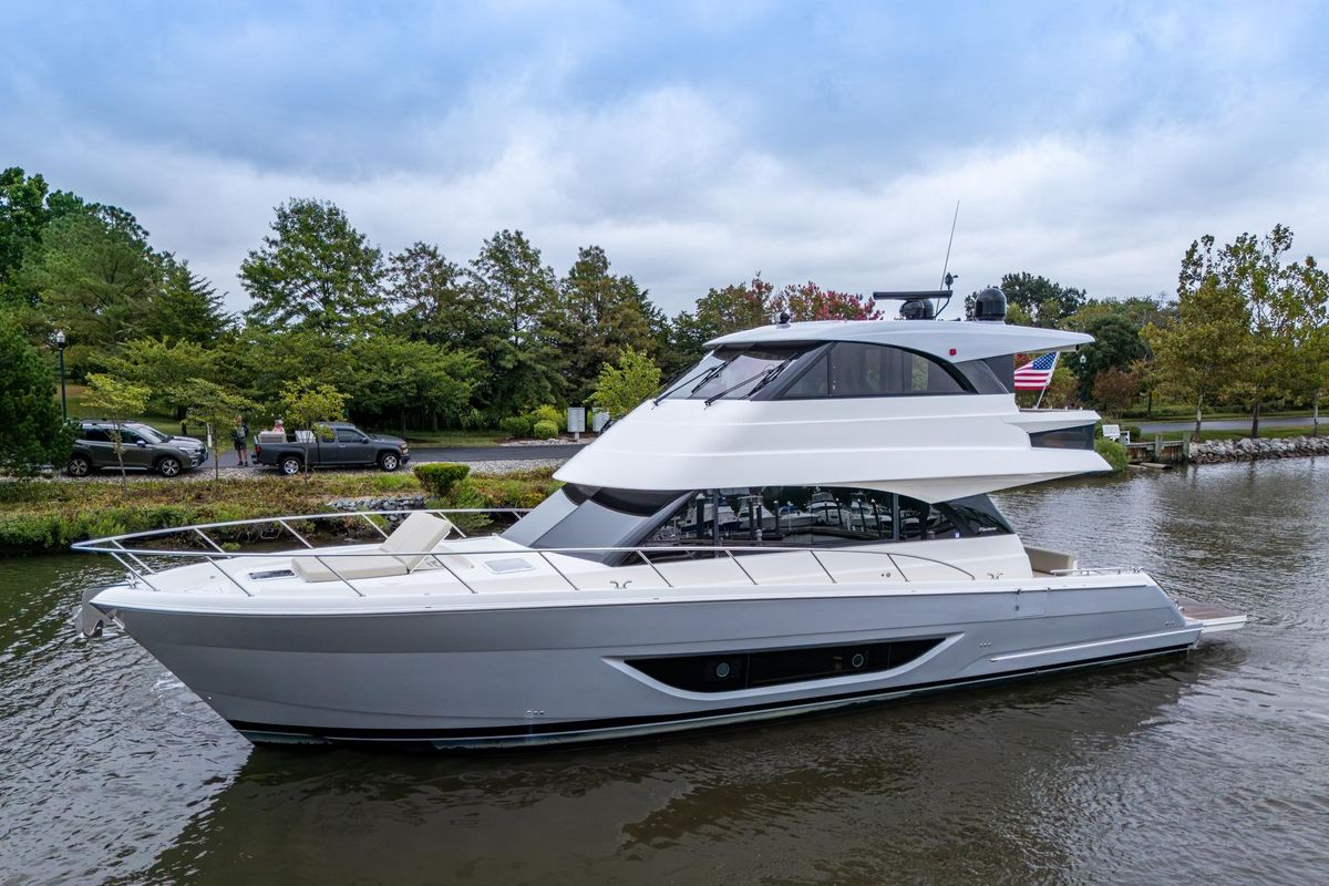 2023 Maritimo 55 