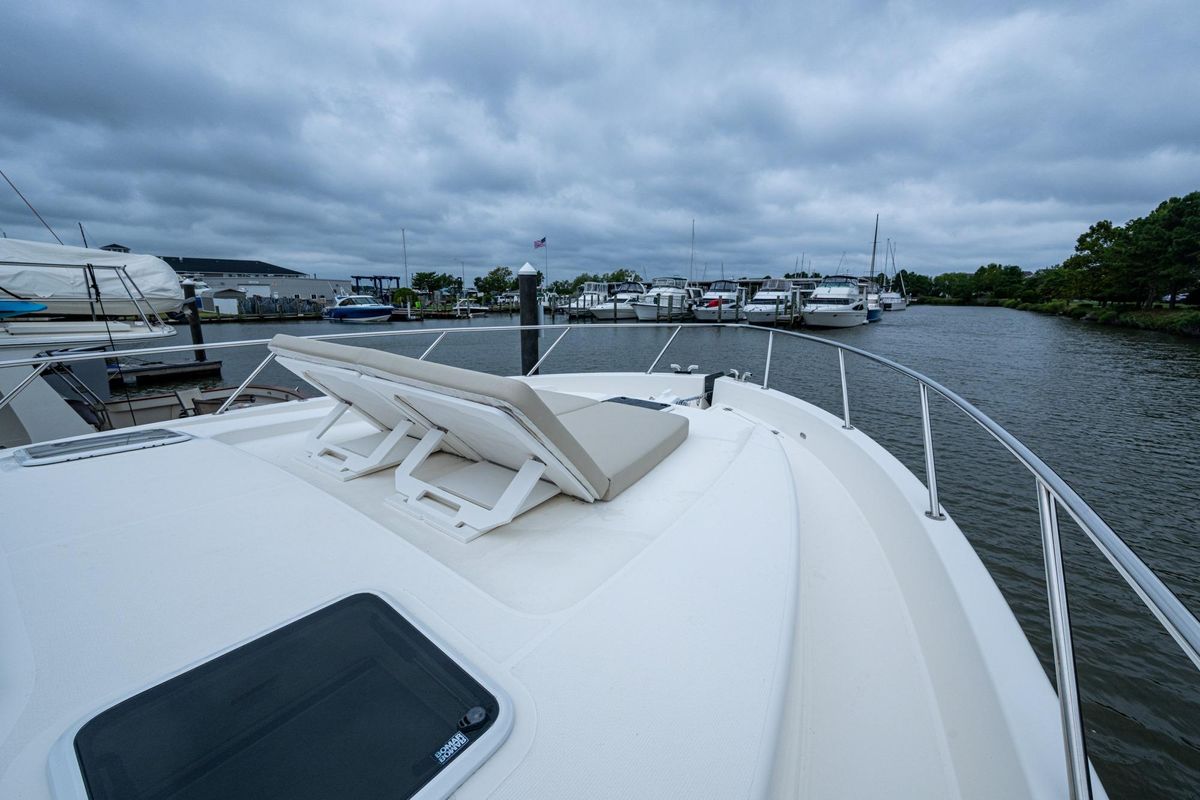 2023 Maritimo 55 