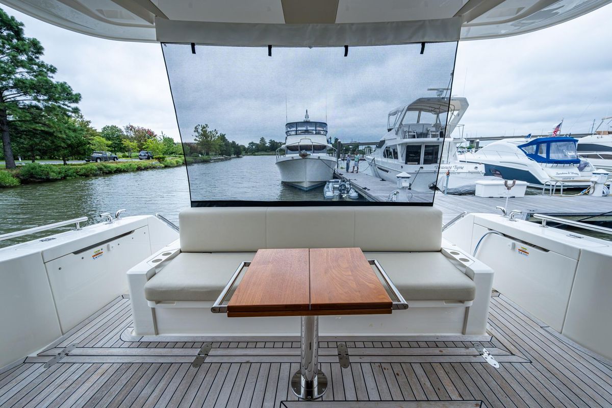 2023 Maritimo 55 
