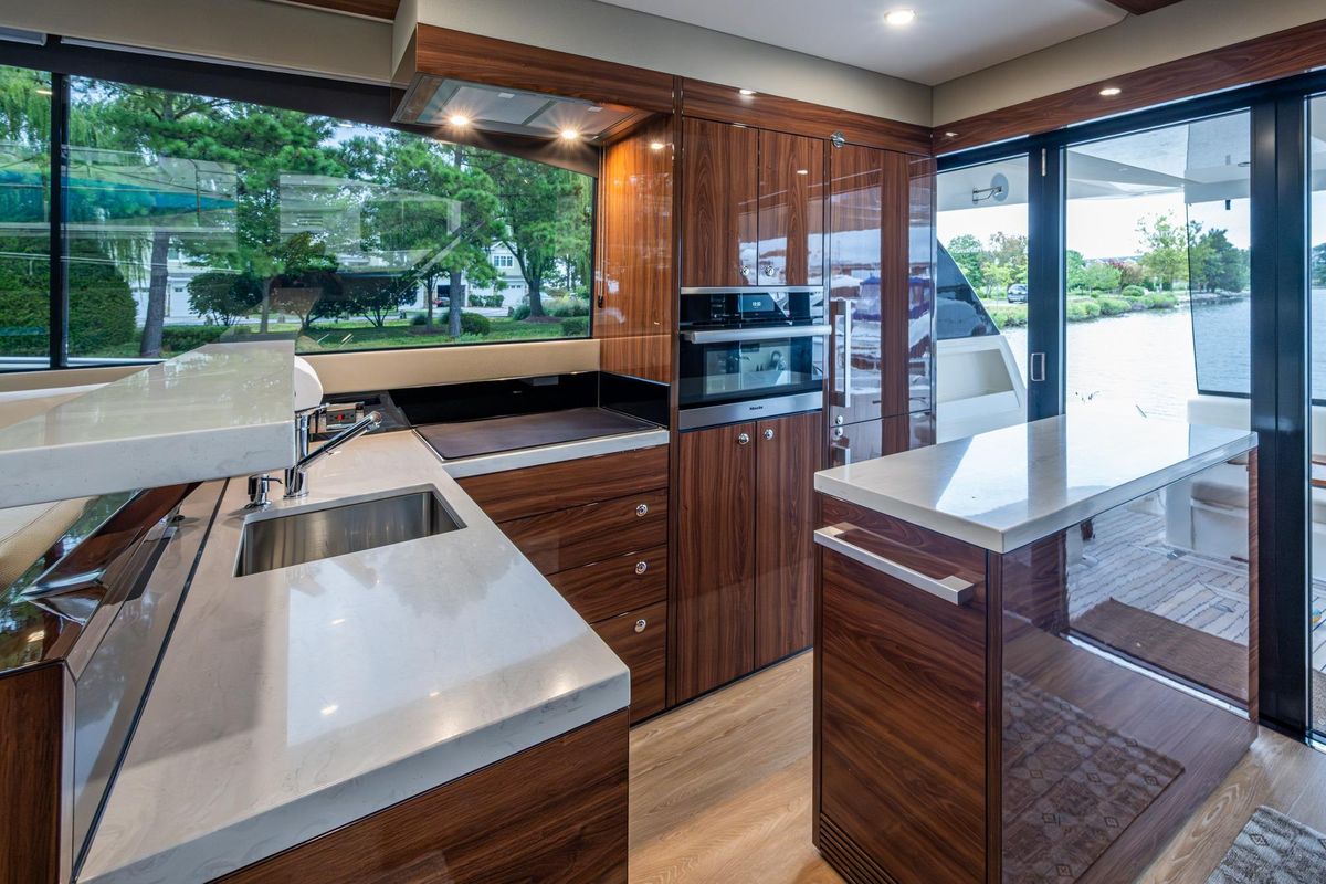 2023 Maritimo 55 
