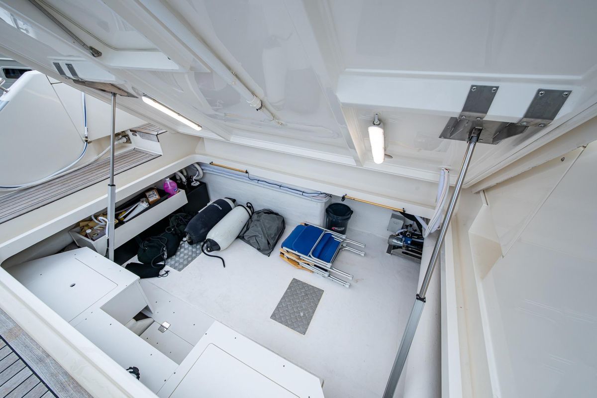 2023 Maritimo 55 