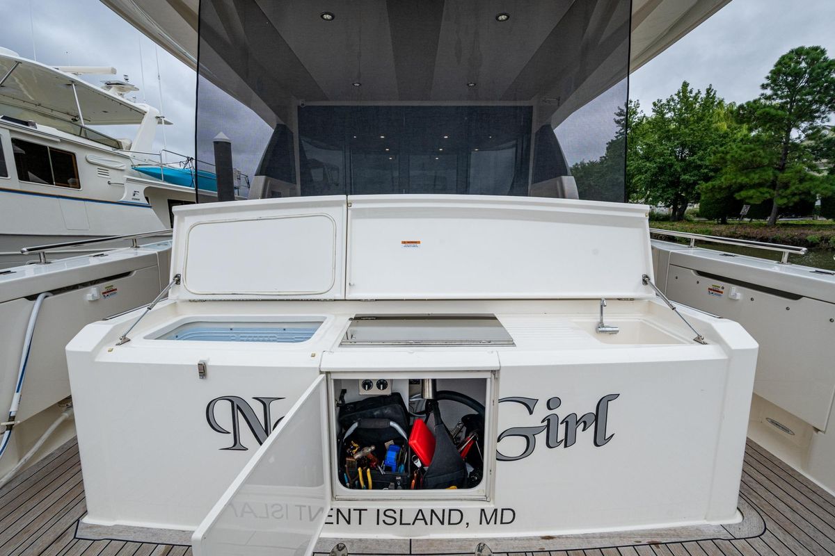 2023 Maritimo 55 