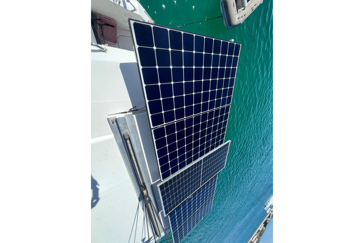 2014 Fountaine Pajot 44 