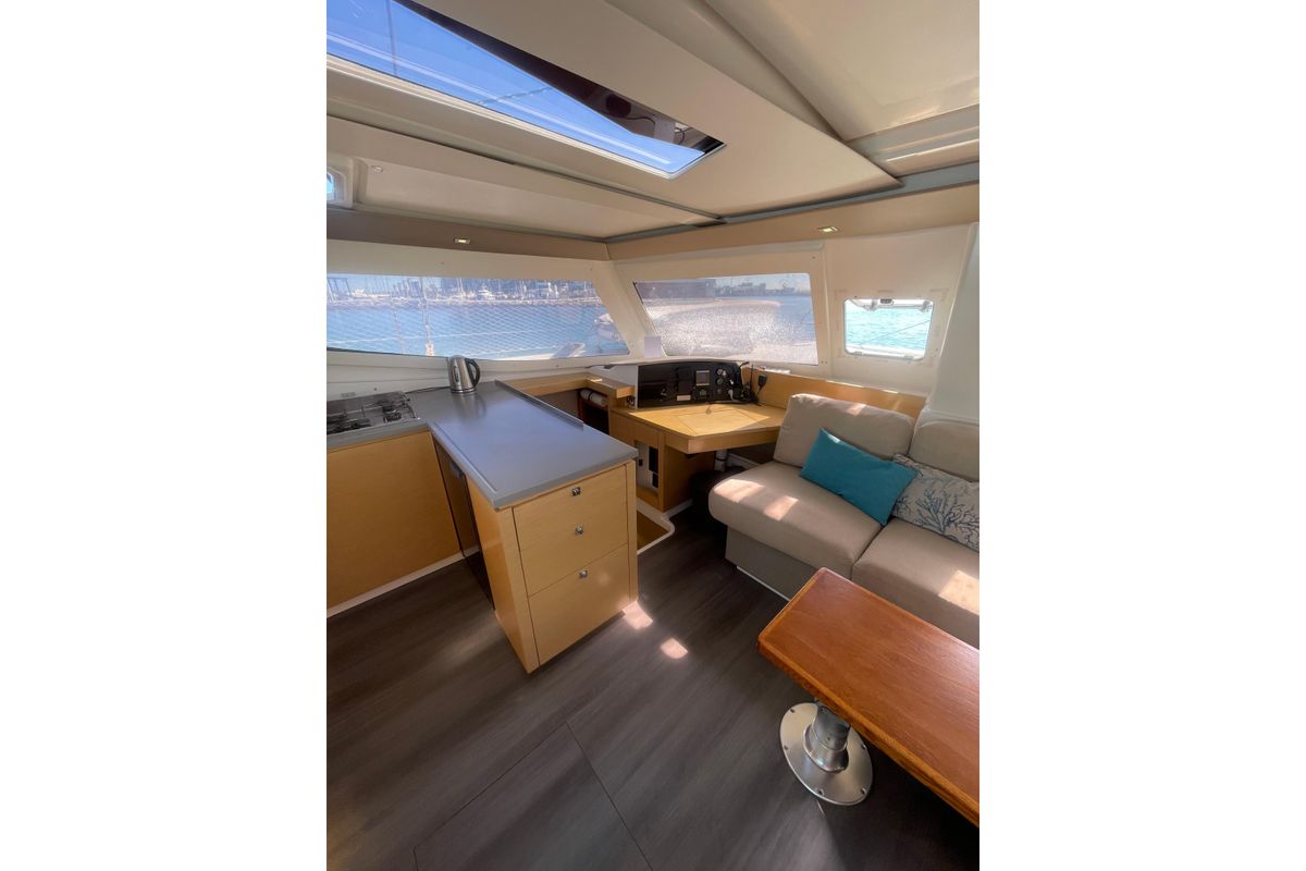 2014 Fountaine Pajot 44 