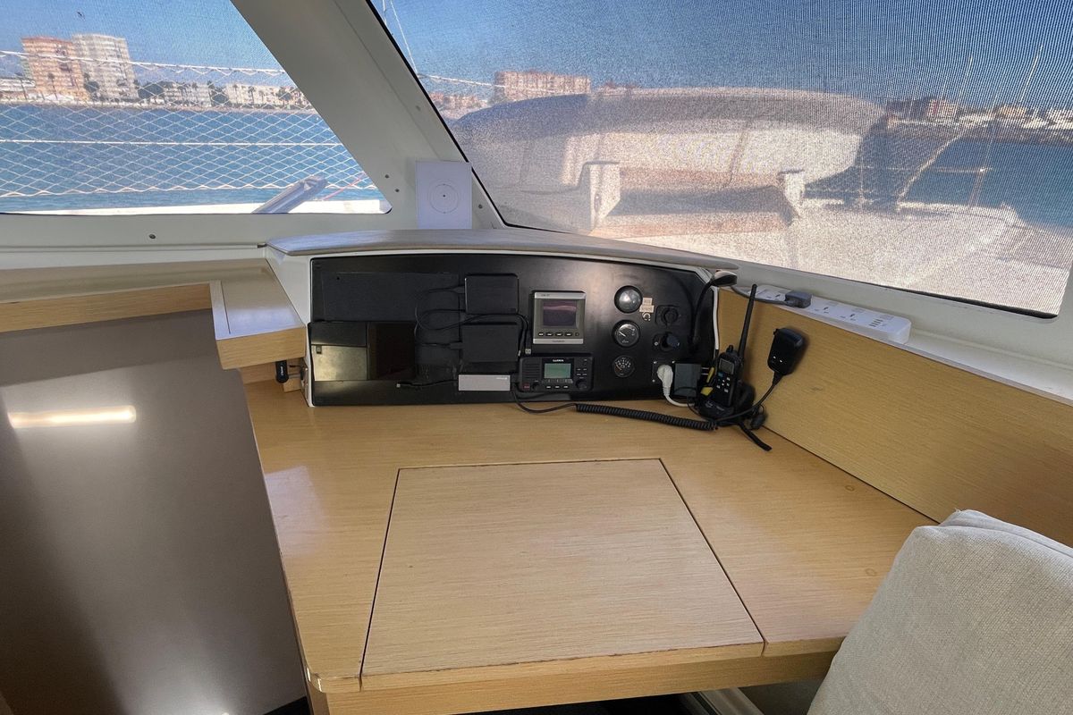 2014 Fountaine Pajot 44 