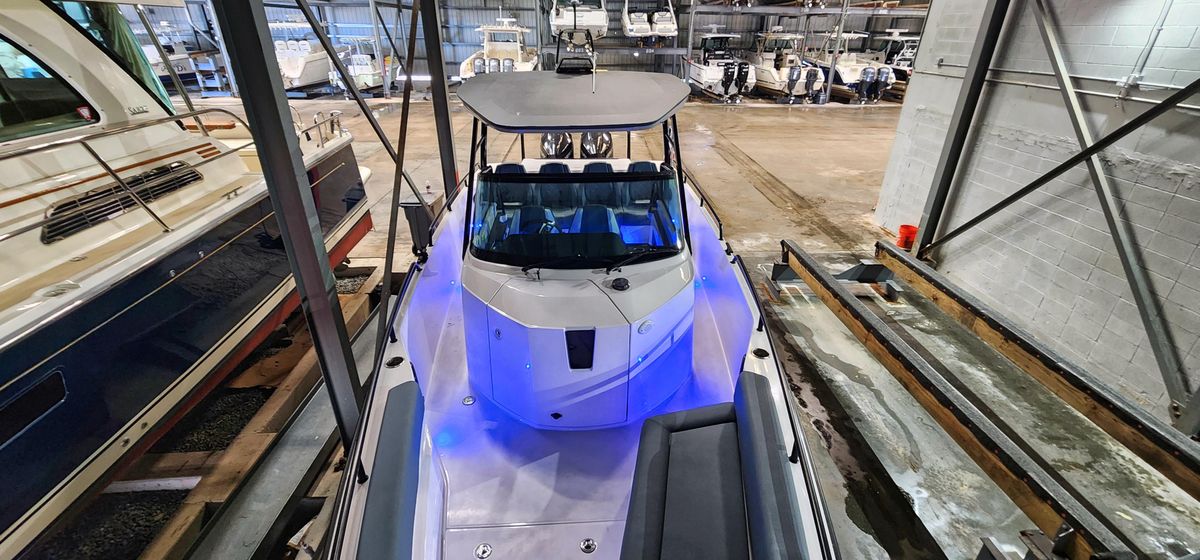 2022 Axopar 28 T Top