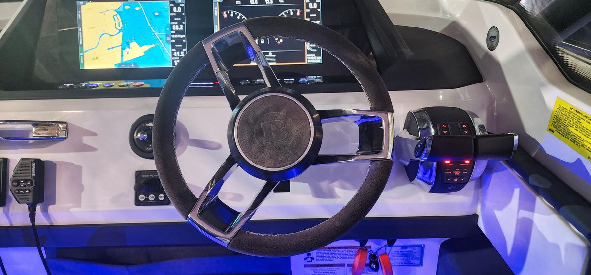 2022 Axopar 28 T Top