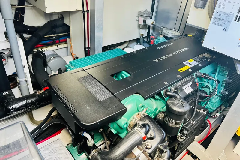 Billy Yacht Photos Pics Engine room of 2014 Beneteau Swift Trawler 50 with Volvo Penta IPS-600 engine.