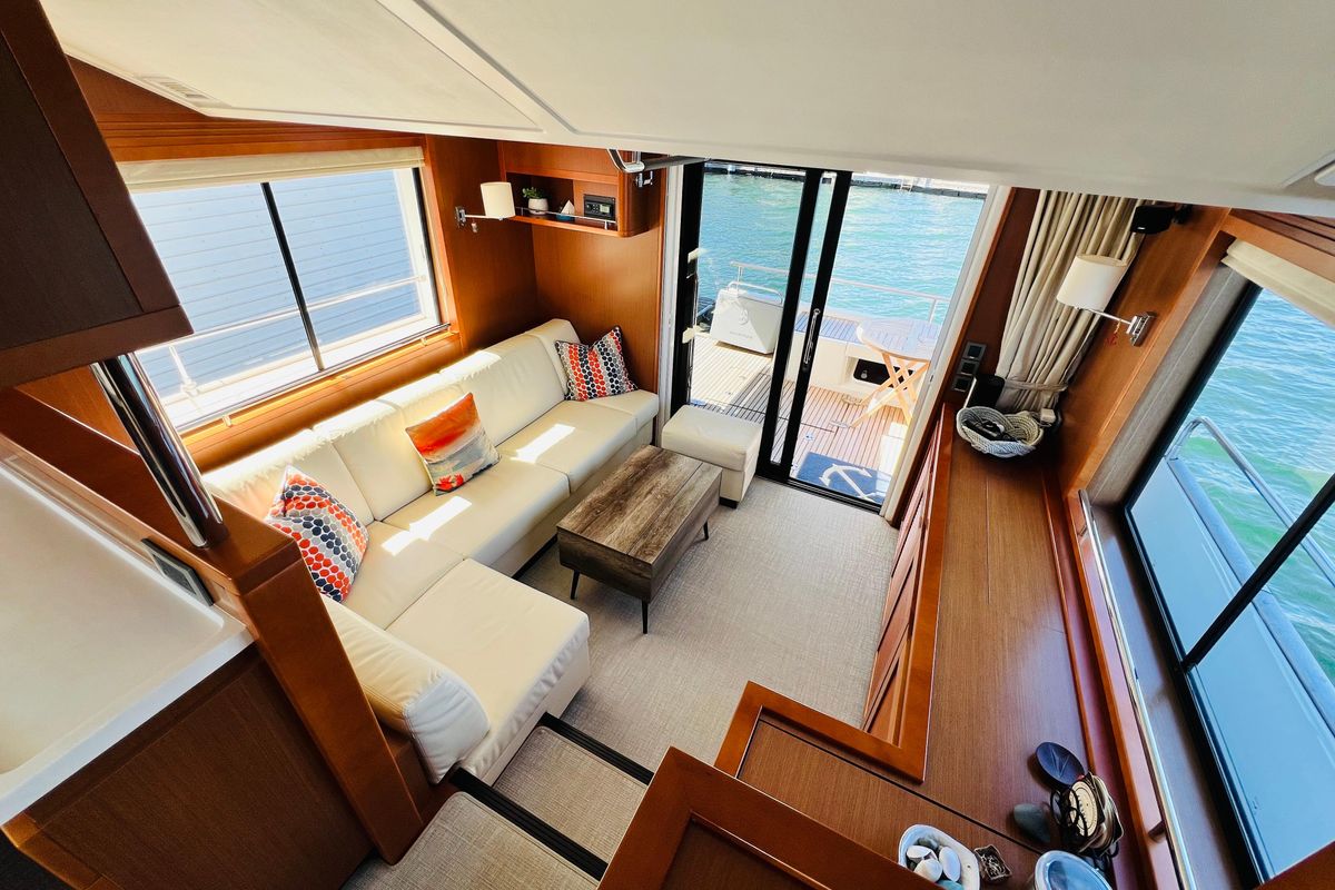 2014 Beneteau 49 