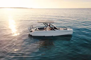 2022 Axopar 22 T-Top